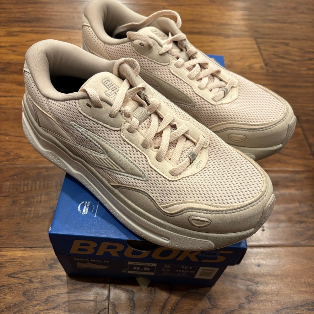 NEW Brooks Ghost Max SE